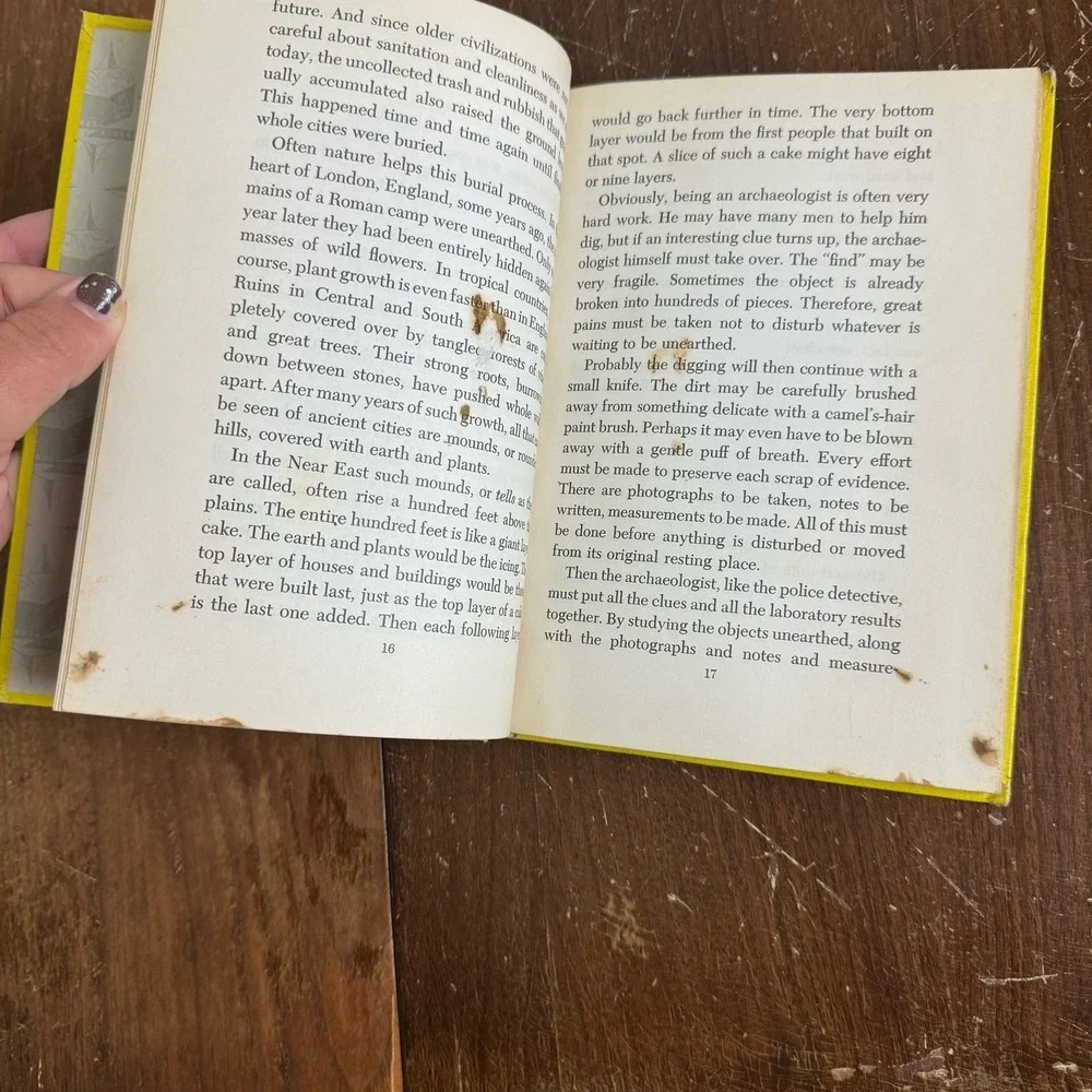 Digging‎ into Yesterday 1964 Estelle Friedman Illustrated Kids History hard back